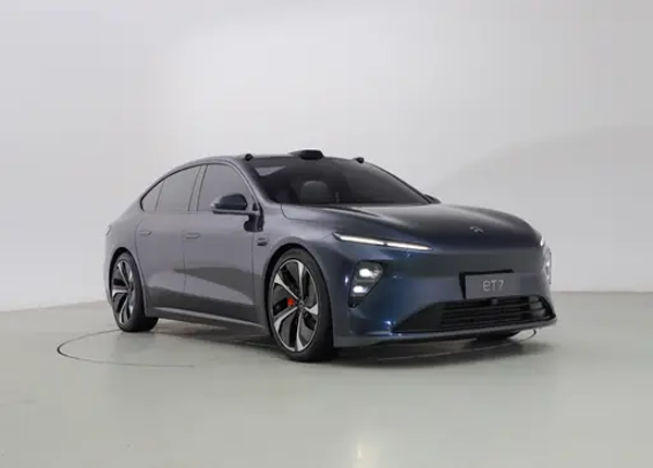 NIO ET7